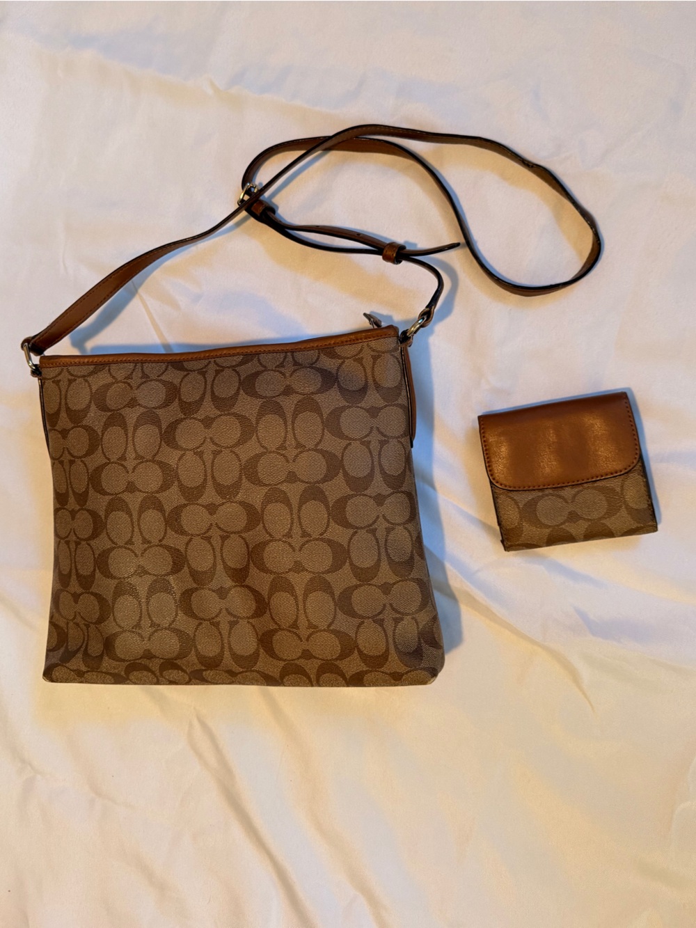 Coach Signature Canvas Crossbody Bag & Wallet Set - Picture 2 of 9